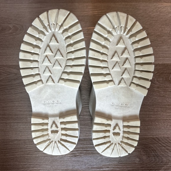 Gucci Cream Embossed Slide Sandals - Picture 4 of 4
